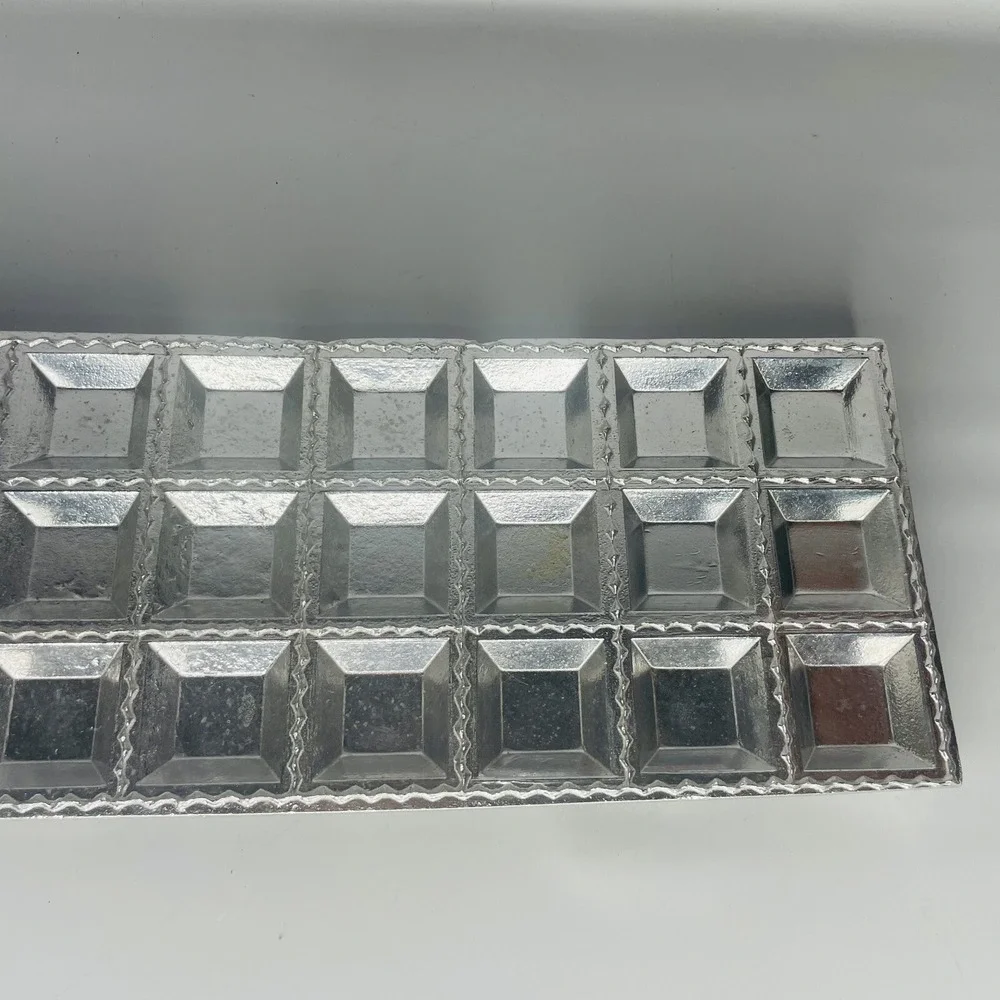 Ravioli Press‎ IPS Makes 24 Mini 1
